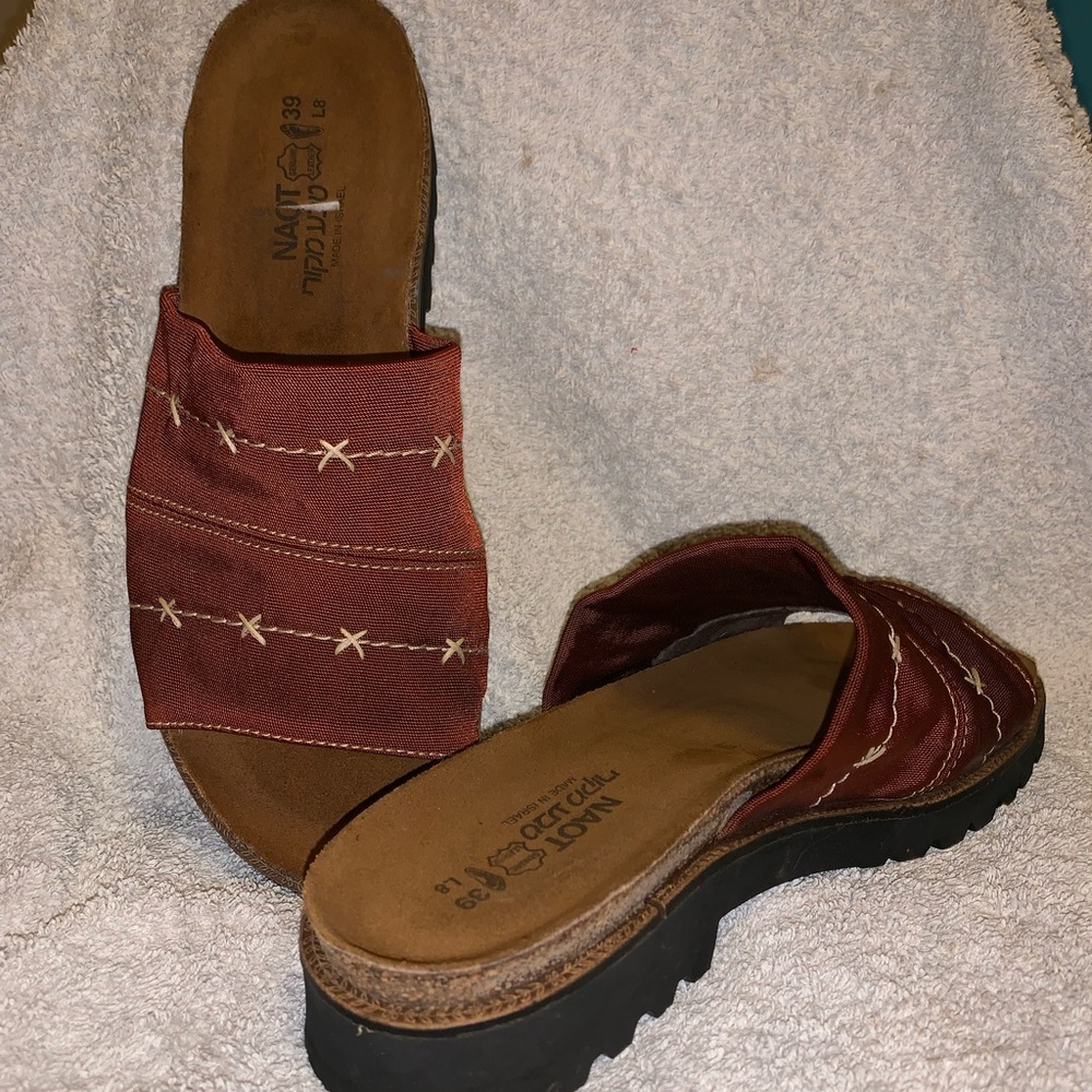 Women’s Naot sandals